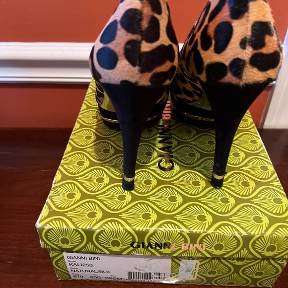 Leopard platform heels. - Picture 4 of 4